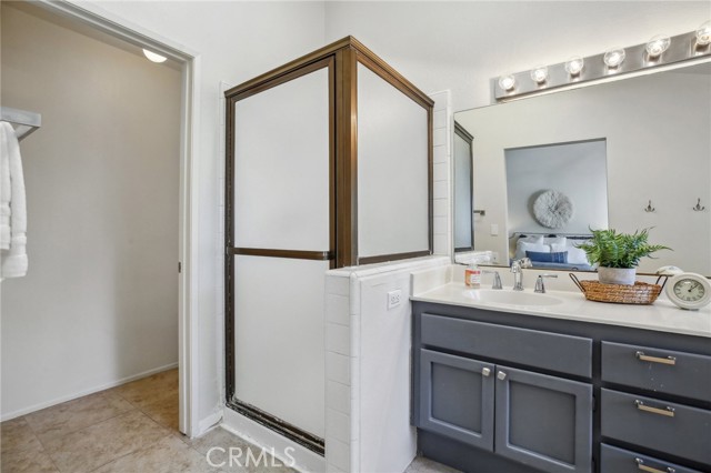 Detail Gallery Image 22 of 39 For 19130 Beachcrest Ln #E,  Huntington Beach,  CA 92646 - 3 Beds | 2/1 Baths