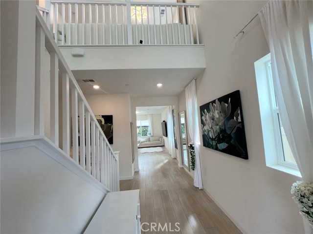 20910 Jennings Way, Newhall CA: https://media.crmls.org/medias/5be2a99d-a82d-45f7-bc27-14ae9758731c.jpg