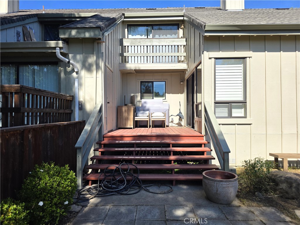 https://media.crmls.org/medias/5be2dac8-29ec-44cd-972c-338894f563f6.jpg?preset=X-Large
