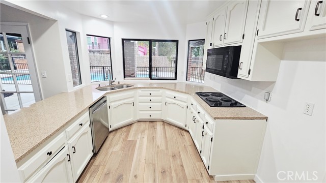 Detail Gallery Image 32 of 59 For 7001 Margaret Ct, Bakersfield,  CA 93309 - 4 Beds | 2 Baths