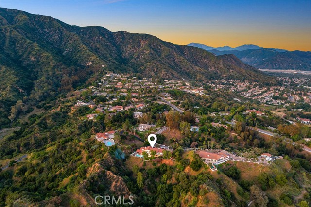 255 El Cielo Lane, Bradbury CA: https://media.crmls.org/medias/5be4be1c-39ea-4e20-8b65-4783a63c014c.jpg