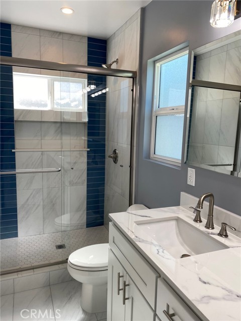 Detail Gallery Image 11 of 16 For 5024 Topanga Canyon Bld, Woodland Hills,  CA 91364 - 2 Beds | 2 Baths