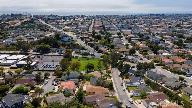 2212 Fisher Court, Redondo Beach, California 90278, 3 Bedrooms Bedrooms, ,1 BathroomBathrooms,Residential,Sold,Fisher Court,SB24048317