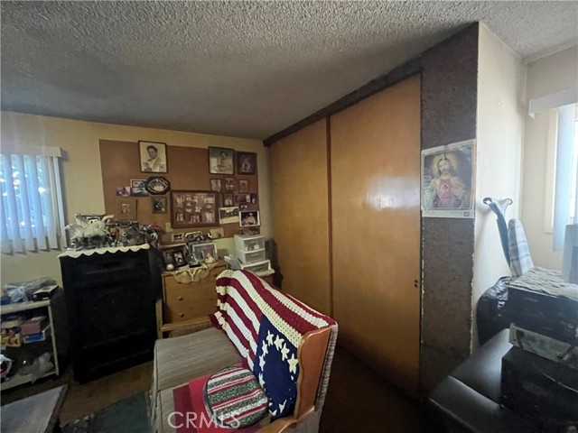 10842 Pine Street, Los Alamitos CA: https://media.crmls.org/medias/5be75037-fc94-4f5e-bccd-077ea6ab8296.jpg