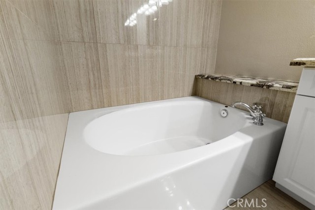 89 E Commonwealth Avenue, Alhambra CA: https://media.crmls.org/medias/5be775c3-afee-48a6-93ce-a5e5c6587d2e.jpg