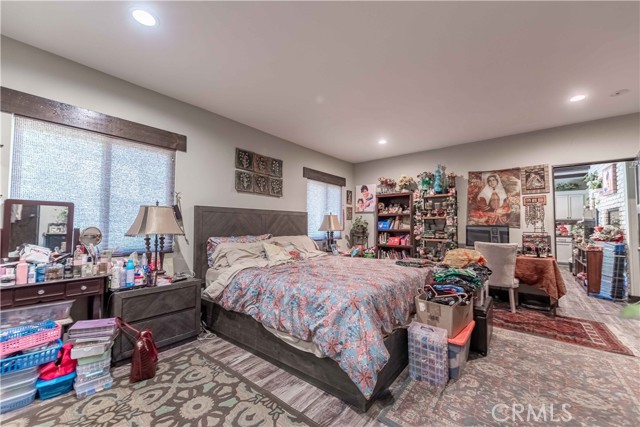 Detail Gallery Image 36 of 55 For 5237 Topanga Canyon Bld, Woodland Hills,  CA 91364 - 7 Beds | 4/2 Baths