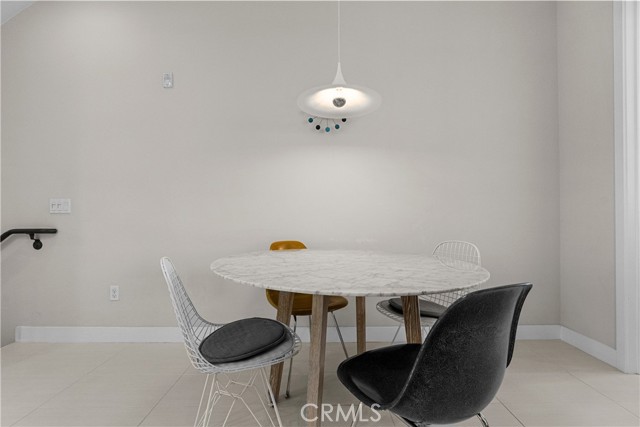Detail Gallery Image 14 of 41 For 2753 Waverly Dr #705,  Los Angeles,  CA 90039 - 2 Beds | 3 Baths