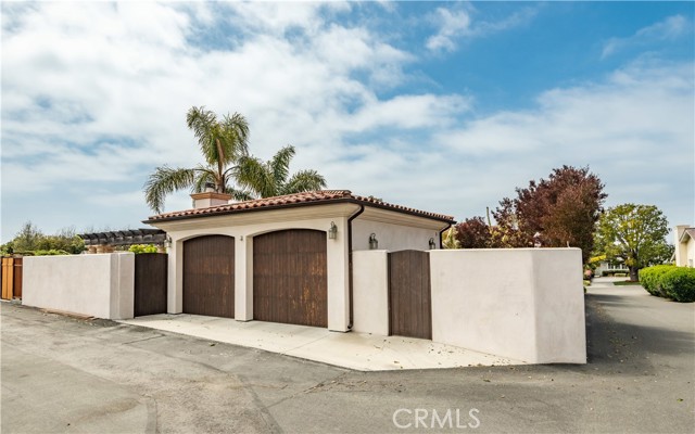 Garage in Rear with Alley Access