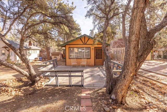 Detail Gallery Image 4 of 31 For 417 Spruce, Sugarloaf,  CA 92386 - 2 Beds | 2 Baths