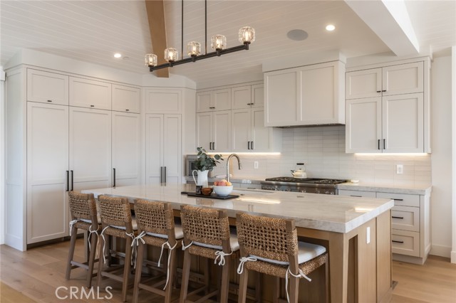 Detail Gallery Image 10 of 31 For 931 Duncan Ave, Manhattan Beach,  CA 90266 - 6 Beds | 5/2 Baths