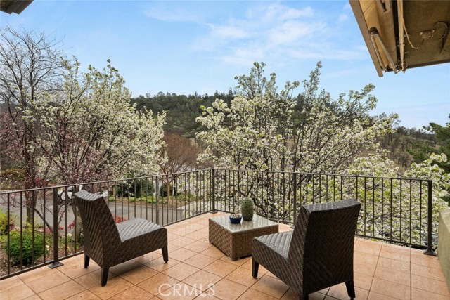 Detail Gallery Image 2 of 33 For 3512 Shadowtree, Chico,  CA 95928 - 3 Beds | 2 Baths