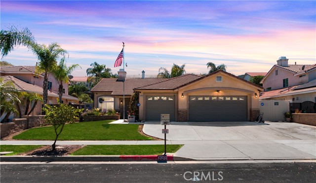 Detail Gallery Image 1 of 41 For 658 Donatello Dr, Corona,  CA 92882 - 3 Beds | 2 Baths