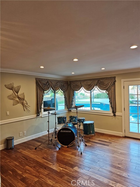 Detail Gallery Image 12 of 42 For 6000 Highland Ave, Yorba Linda,  CA 92886 - 4 Beds | 3/1 Baths