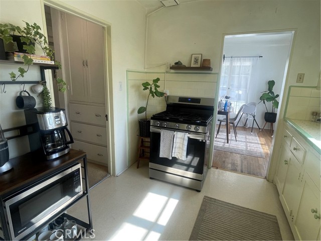 4586 Sunnyside Drive, Riverside CA: https://media.crmls.org/medias/5bed8d96-28e2-42dd-b1ca-e73173b64943.jpg