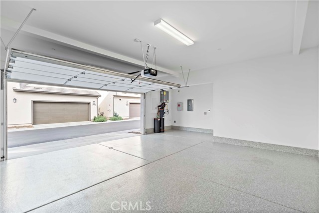 297 Lynx, Irvine CA: https://media.crmls.org/medias/5beda130-2989-4d53-b4b3-a86c8d506291.jpg