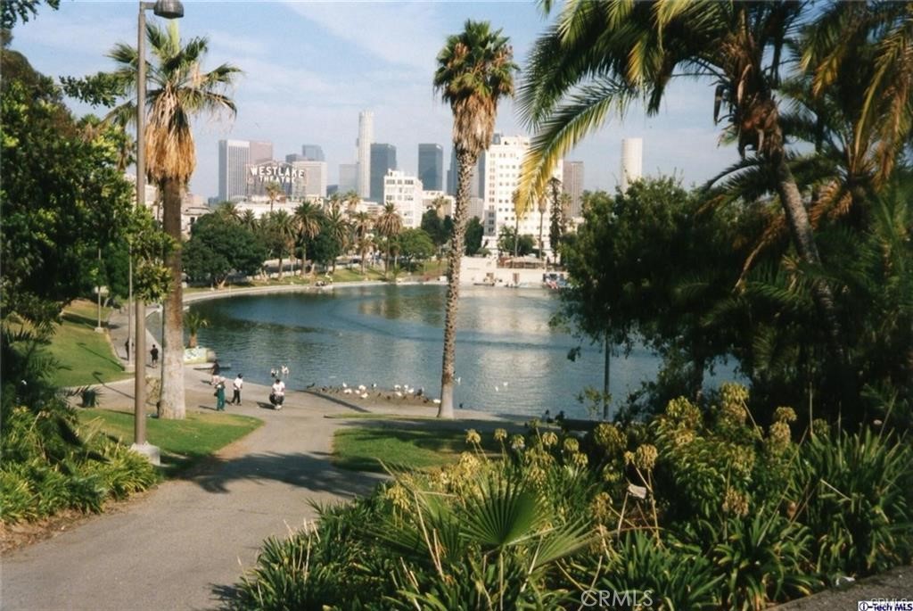 https://media.crmls.org/medias/5bede522-4e0c-4f7d-85af-d6aff7b26bbd.jpg?preset=X-Large
