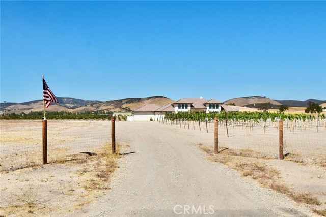 Detail Gallery Image 2 of 48 For 50645 Lockwood, Lockwood,  CA 93932 - 2 Beds | 3 Baths