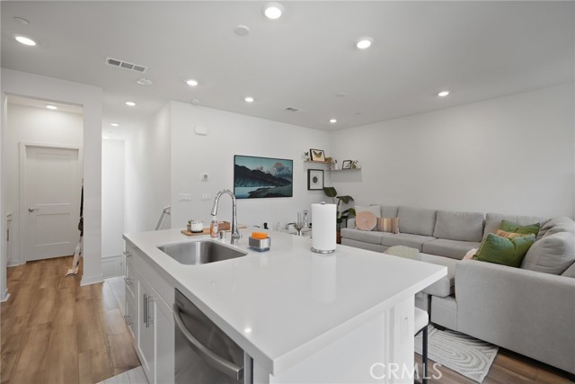 Detail Gallery Image 15 of 39 For 3720 S Allston Paseo #3,  Ontario,  CA 91761 - 1 Beds | 1/1 Baths