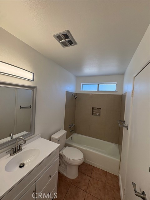 2234 W Avenue K13, Lancaster CA: https://media.crmls.org/medias/5bf0eedc-ae6d-4934-ae32-3efb56437711.jpg