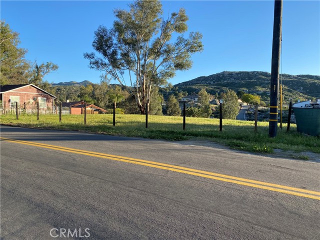 Detail Gallery Image 3 of 4 For 0 Crest Dr, Hemet,  CA 92544 - – Beds | – Baths