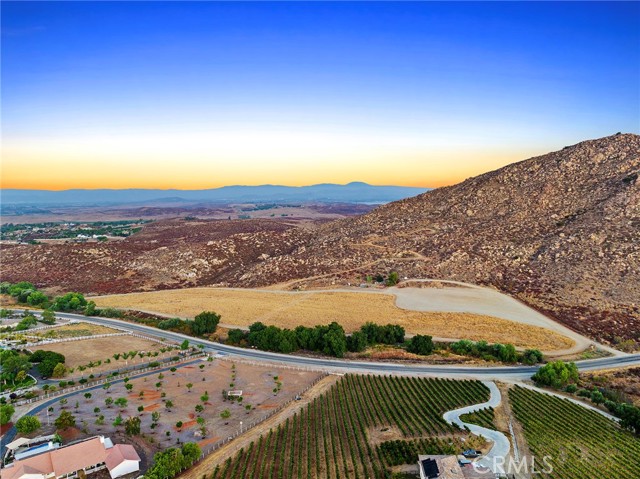 36520 E Benton Road, Temecula CA: https://media.crmls.org/medias/5bf17db9-cc9d-4e7c-a217-9b6e41d3b7a5.jpg