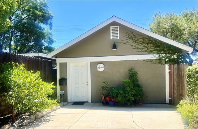 Detail Gallery Image 2 of 20 For 614 E I St #B,  Ontario,  CA 91764 - 1 Beds | 1 Baths