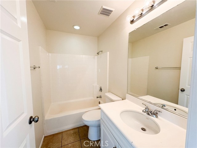 Detail Gallery Image 21 of 24 For 1286 Riverrock Rd, Harbor City,  CA 90710 - 4 Beds | 3/1 Baths