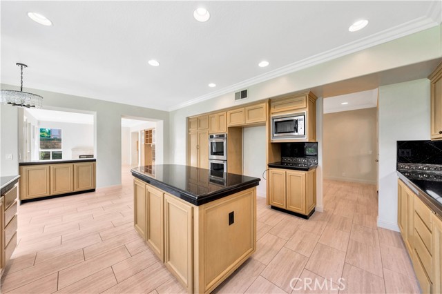 18836 Jeffrey Avenue, Cerritos CA: https://media.crmls.org/medias/5bf30dba-a052-4c0e-9ef4-9fb31058ecd1.jpg