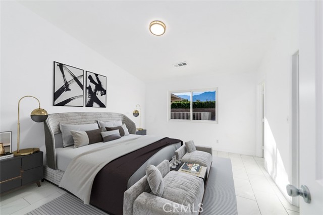 Image 4 of 6 For 31605 Neuma Drive