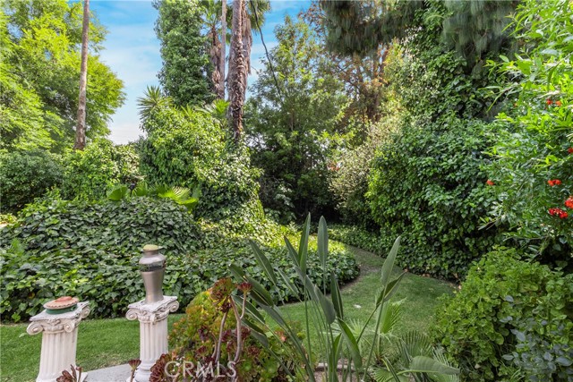 17416 Dearborn Steet, Northridge CA: https://media.crmls.org/medias/5bf3565e-e863-4d06-964d-b279d86a1549.jpg