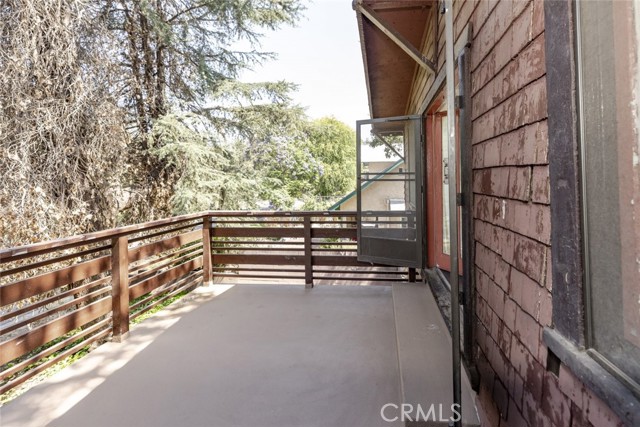 1010 N Madison Avenue, Pasadena CA: https://media.crmls.org/medias/5bf45a2c-394c-453b-baea-ac02a60c292c.jpg