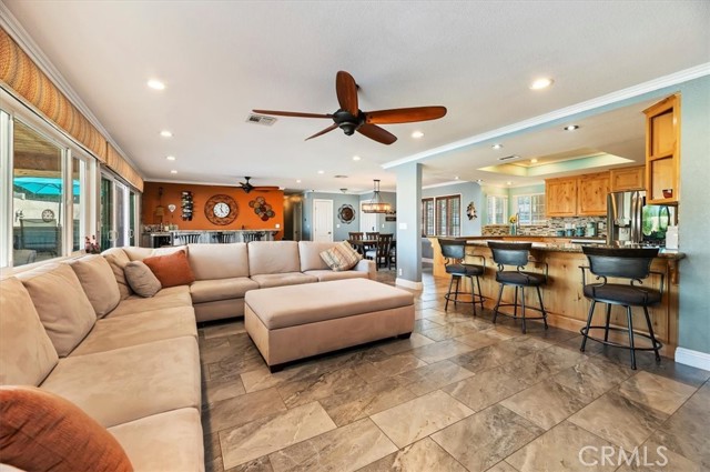 Detail Gallery Image 9 of 51 For 257 8th St, Norco,  CA 92860 - 3 Beds | 3 Baths