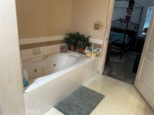 5240 Vantage Avenue, 101 photo 15