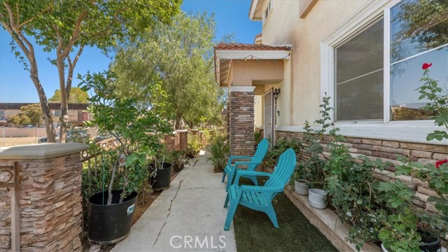 10115 Onyx Way, Riverside CA: https://media.crmls.org/medias/5bf5dbd9-70e4-4ba3-87ea-8eb7730c8090.jpg