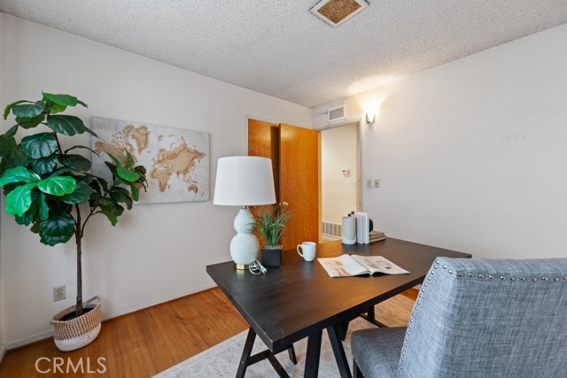 Detail Gallery Image 38 of 51 For 3561 Fela, Long Beach,  CA 90808 - 4 Beds | 2 Baths