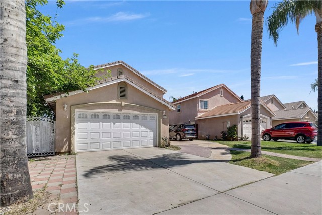 Detail Gallery Image 3 of 26 For 1451 W 10th St, Pomona,  CA 91766 - 4 Beds | 3 Baths