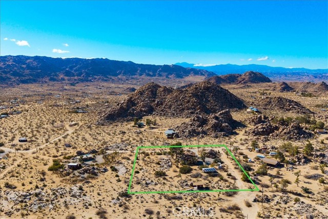 8427 Rock Haven Road, Joshua Tree CA: https://media.crmls.org/medias/5bf6aec9-8992-48ae-b022-1e629aee4c93.jpg