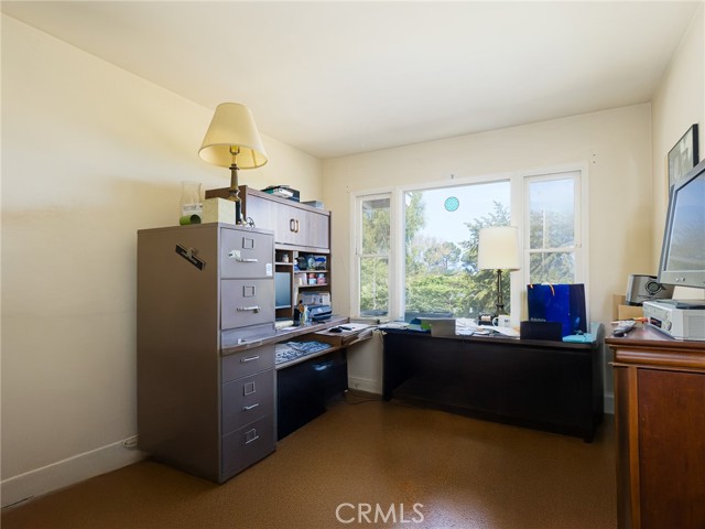 5046 Range Horse Lane, Rolling Hills Estates CA: https://media.crmls.org/medias/5bf6c057-a1fd-458f-abe9-a77673b377b2.jpg