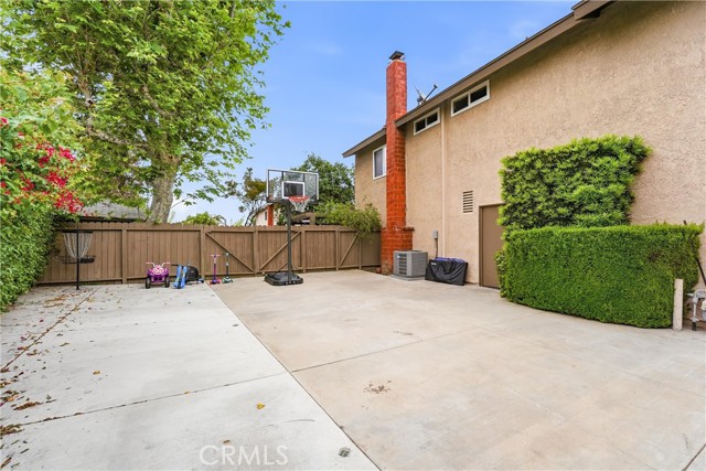 Detail Gallery Image 5 of 52 For 1513 Glenn Cir, Placentia,  CA 92870 - 4 Beds | 2/1 Baths