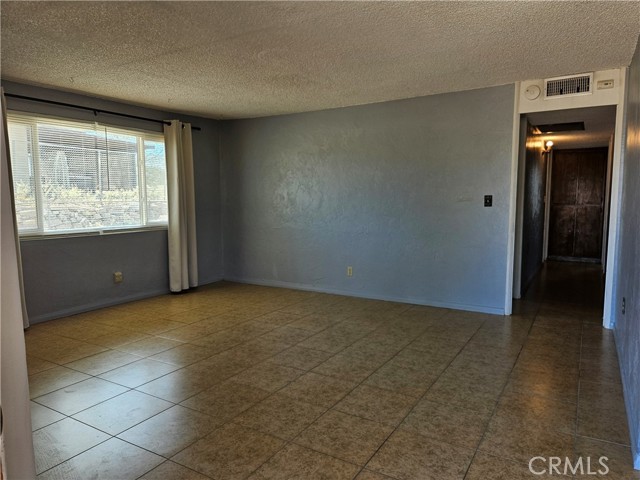 Detail Gallery Image 8 of 36 For 5734 Wainwright Ave, Twentynine Palms,  CA 92277 - 3 Beds | 2 Baths