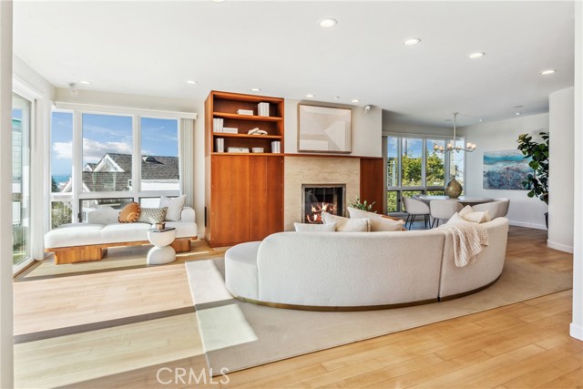 2242 Circle Drive, Hermosa Beach, California 90254, 3 Bedrooms Bedrooms, ,3 BathroomsBathrooms,Residential,For Sale,Circle,SB25011524