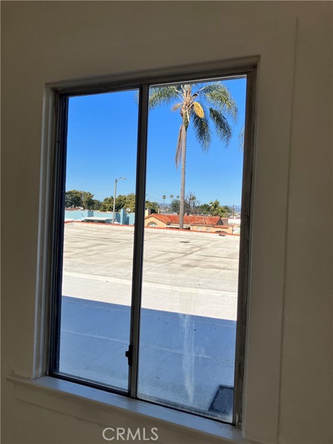 Detail Gallery Image 15 of 43 For 1818 W 81st, Los Angeles,  CA 90047 - 4 Beds | 3/1 Baths