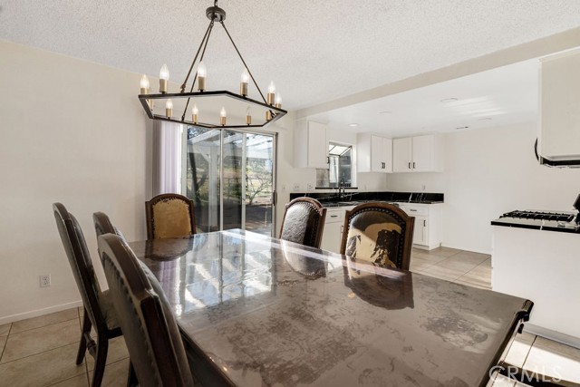 Detail Gallery Image 8 of 21 For 7365 Chase, Hesperia,  CA 92345 - 4 Beds | 3 Baths