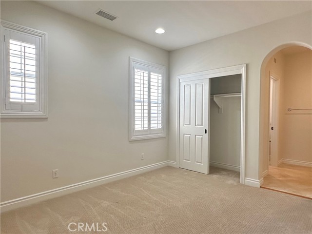 50 Winding Way, Irvine CA: https://media.crmls.org/medias/5bf9ca4c-86cc-4459-866d-ed5d109ea2ef.jpg