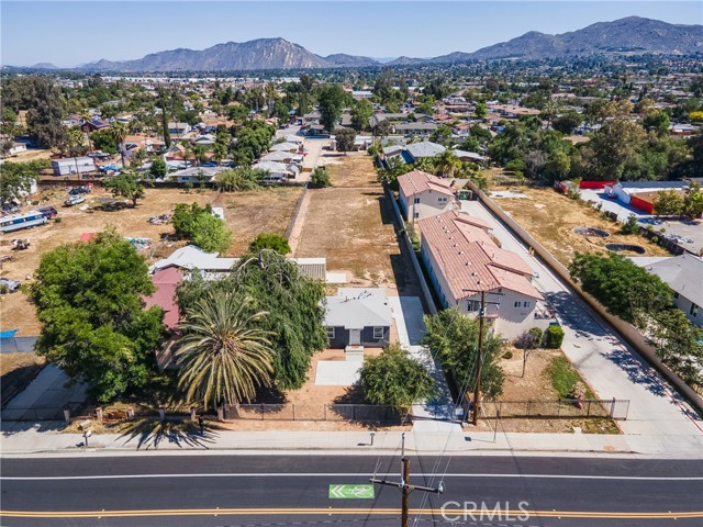 24412 Eucalyptus Avenue, Moreno Valley CA: https://media.crmls.org/medias/5bf9eb2d-829a-4a33-8258-fdb1969bb14d.jpg
