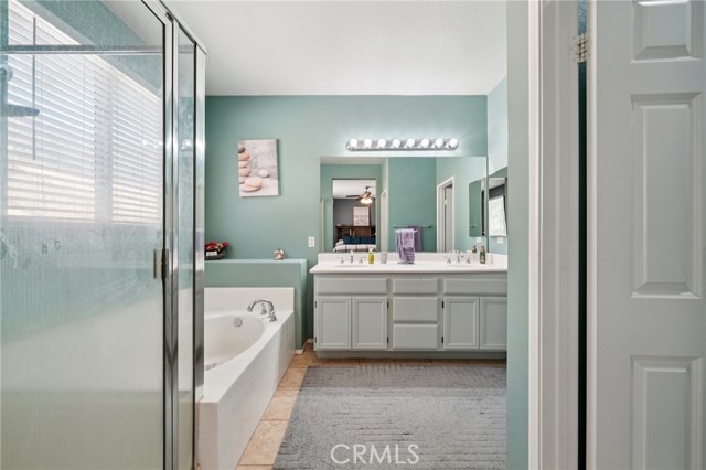 27872 Almont Way, Menifee CA: https://media.crmls.org/medias/5bfa5eda-fba6-4d01-9d55-637bf3e7cb68.jpg