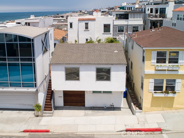 137 15th Street, Manhattan Beach, California 90266, 2 Bedrooms Bedrooms, ,2 BathroomsBathrooms,Residential,Sold,15th,SB22082552