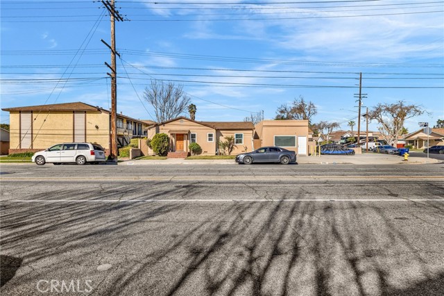 17105 Woodruff Avenue, Bellflower CA: https://media.crmls.org/medias/5bfabc3e-80c3-4730-a6a1-ecd9177d5a7d.jpg