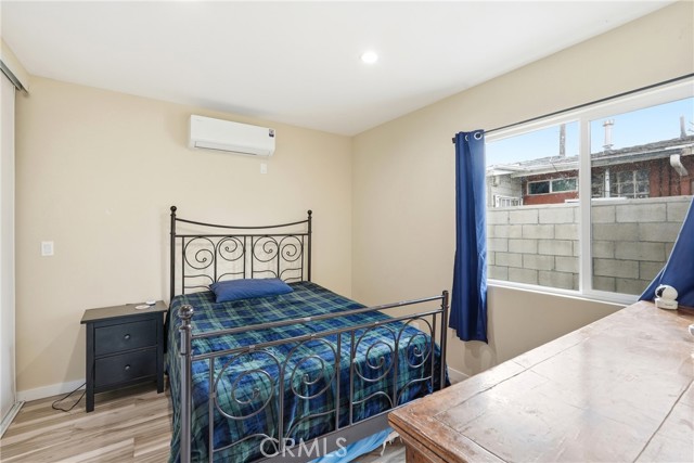 Image 24 of 35 For 4850 Vincent