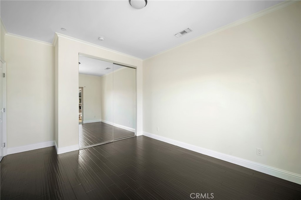 https://media.crmls.org/medias/5bfbc2c2-7403-420c-b25d-afdd4dafcc27.jpg?preset=X-Large